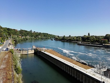 From the Seine to the forest of Rougeau