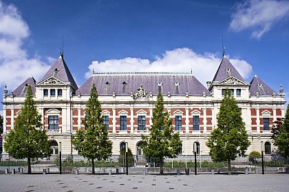 Une balade le nez en l’air, à la découverte des belles architectures roubaisiennes…