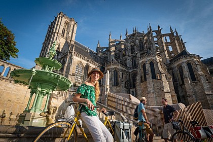 LA VÉLOBUISSONNIÈRE : LE MANS < > LA SUZE SUR SARTHE