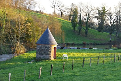 L'ABBAYE DE BELLEFONTAINE ET CHEMINS DES CANONS