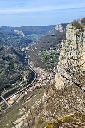 Les falaises D'Hostiaz