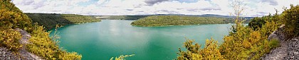 D'une rive à l'autre du lac de Vouglans