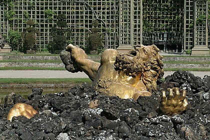 Promenade de l'Encelade au jardin de Versailles