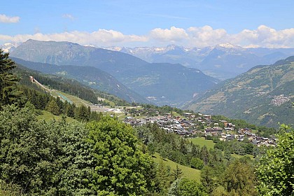 Explore Le Praz