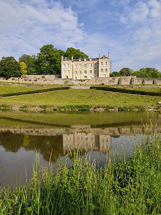 GESNES-LE-GANDELIN / Le tour de Vaux