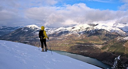 Raquette entre entre lac et altitude de Beaufin à Ambel
