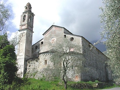 Notre Dame du Mont walk