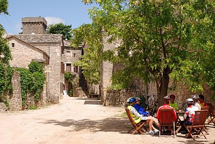 LE CIRCUIT DES 10 PLUS BEAUX VILLAGES DE FRANCE : ETAPE N°3 : PEYRELEAU - NANT