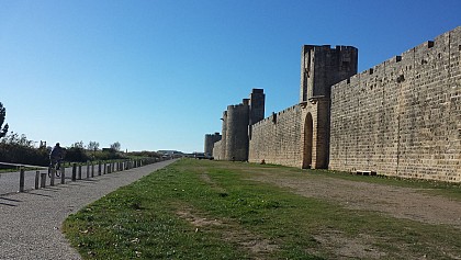 FR - F2R - Autour des Remparts d'Aigues-Mortes