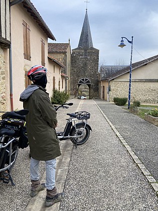 Three valleys towards Riguepeu by Electrically Assisted Bicycle