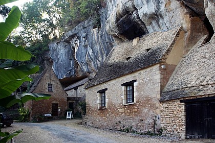 Circuit vélo autour des falaises et grottes de la Vallée de la Vézère