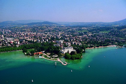 Itinéraire piéton : Le cercle du lac - De la presqu'île d'Albigny au Petit Port d'Annecy-le-Vieux