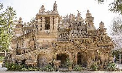 Visite du Palais Idéal du Facteur Cheval