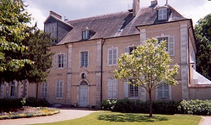 La Châtre Sur les pas des Maîtres Sonneurs. Variante: Le Berry romantique