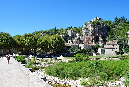 De Ruoms à Labeaume
