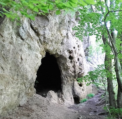 La Grotte des Anglais à Vic sur Cère - circuit fermé momentanément-