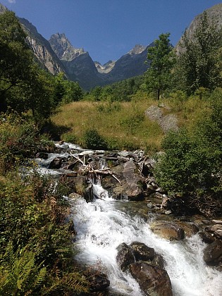 Hiking : Passerelle du Plâtre (sentier du balcon)