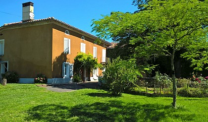 La Tuilarié, écurie et chambres d'hôtes