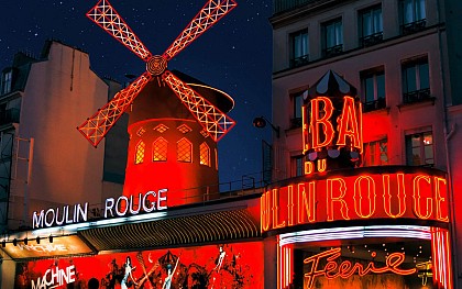 Moulin Rouge Show with Champagne