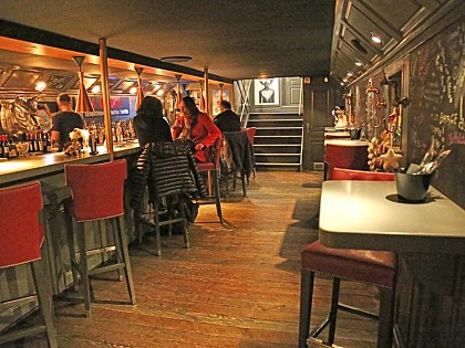 BAR LA BARGE
