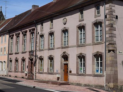 Musée du pays d'albe - la maison des têtes