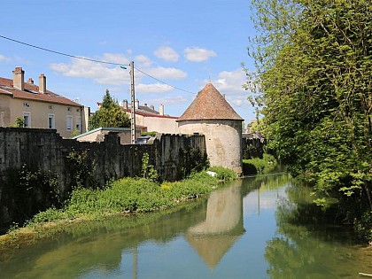 TOUR DE L'ISLOT