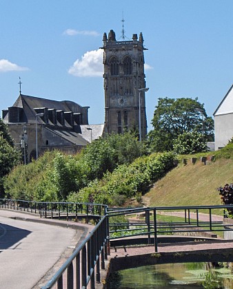 Église et Tour Carville, dite Henri IV