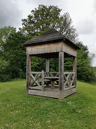 Aire de pique-nique de Sury-aux-Bois