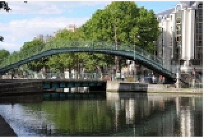 Bascule bridge of the street Dieu