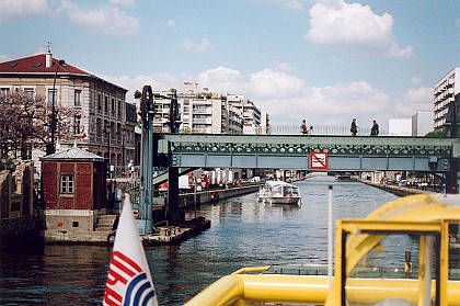 Pont levant de la rue de Crimée