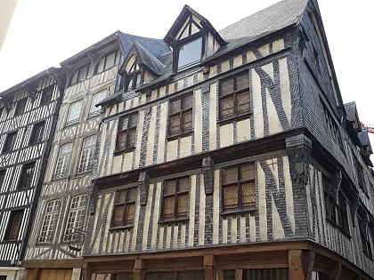 La rue Eau de Robec et le Musée National de l'Education
