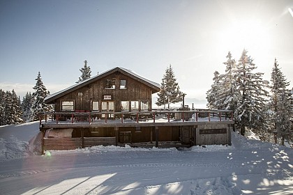 Là Haut Mountain Hut
