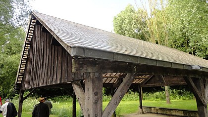 The washtub and the path Des Garennes