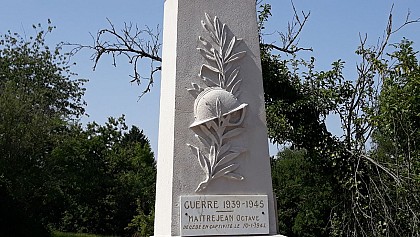 Monument aux morts du village