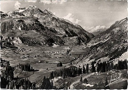 Vue sur le lac de Tignes