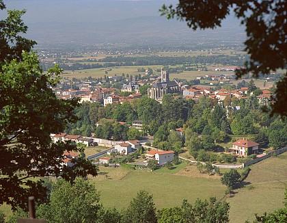 Vue sur la plaine du Forez, de la colline des 3 croix