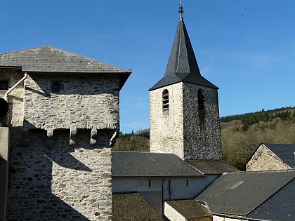 Les tours du château de Nages