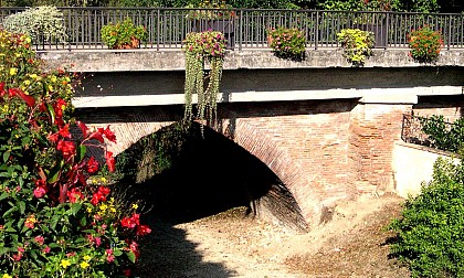 Le Pont De La Rustan