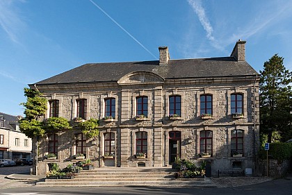 Un hôtel particulier place de la Mairie