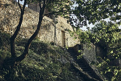 Les remparts du chemin des Douves