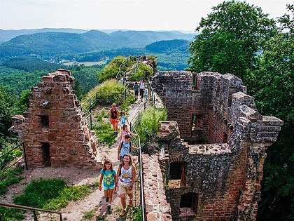 LE CHÂTEAU DE FALKENSTEIN ET LE HELFENSTEIN