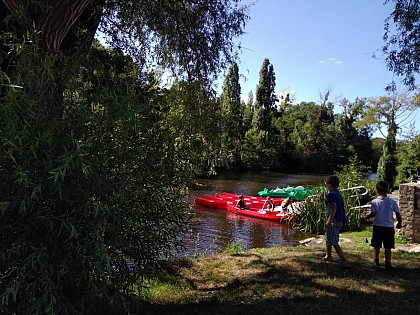 Location de pédalos, canoës et rosalies