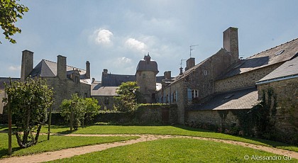 2BELMONT TOWER