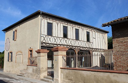 Médiathèque - maison à colombages