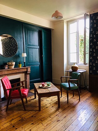 Chez Angèle