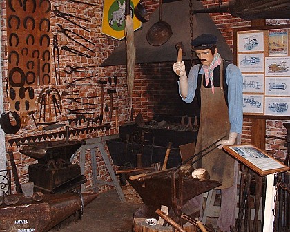 Bouray and its history - "Meet old crafts" museum