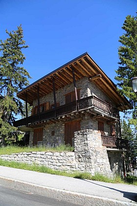 Joliot Curie Chalet