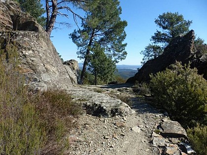 Le roc troué