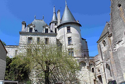 Le château de Véretz et sa magnanerie