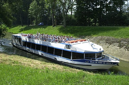 “Ville de Pont-de-Vaux 2 “ Restaurant-boat